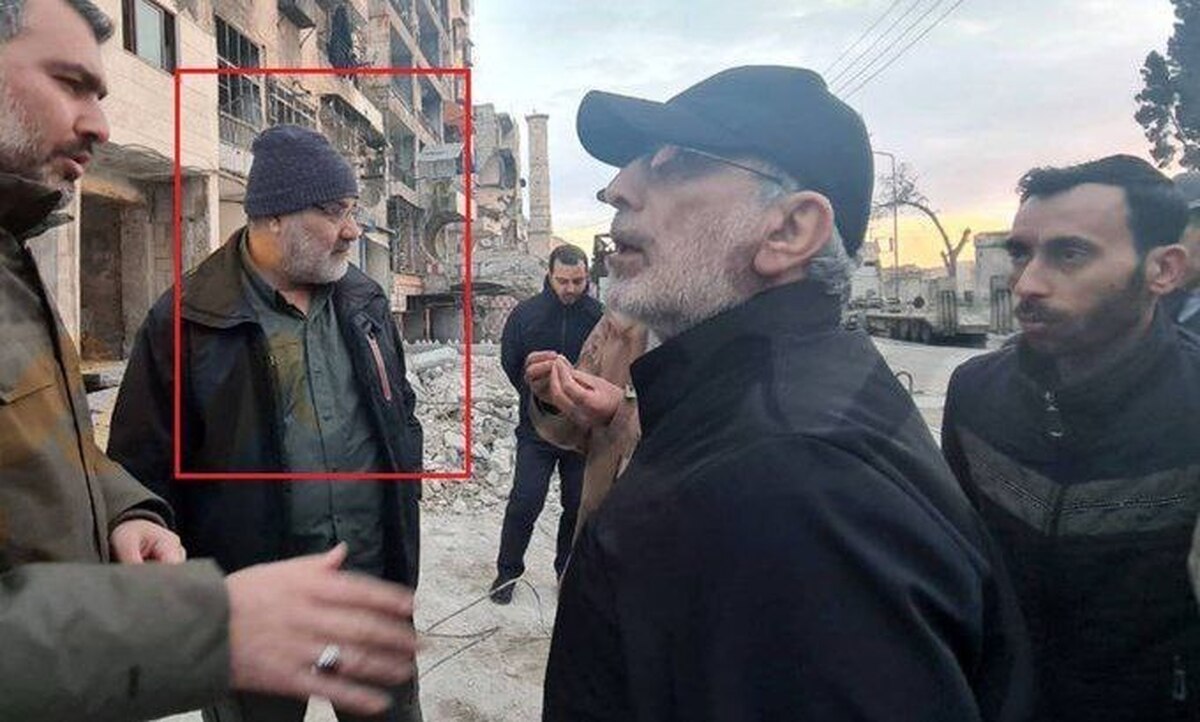 تصویری از سردار شهید زاهدی در کنار سردار قاآنی