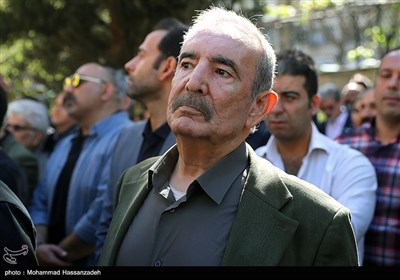 تشییع پیکر رضا داودنژاد