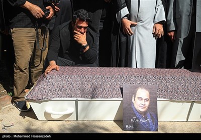 تشییع پیکر رضا داودنژاد