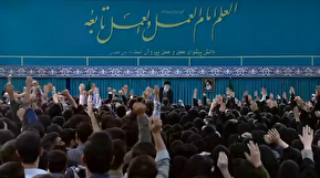 فیلم / شعار متفاوت دانشجویان در آغاز دیدار رمضانی با مقام معظم رهبری