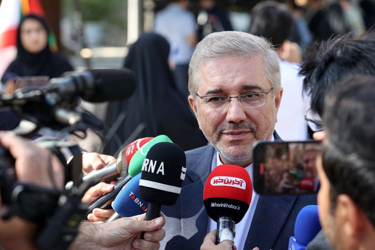 آئیننامۀ حقوق و دستمزد در هیئت دولت تصویب شد/بودجهای که دولت ارائه کرده بدون کسری بودجه و قابل اجراست و کسری بودجۀ پنهان عملا در قانون وجود ندارد