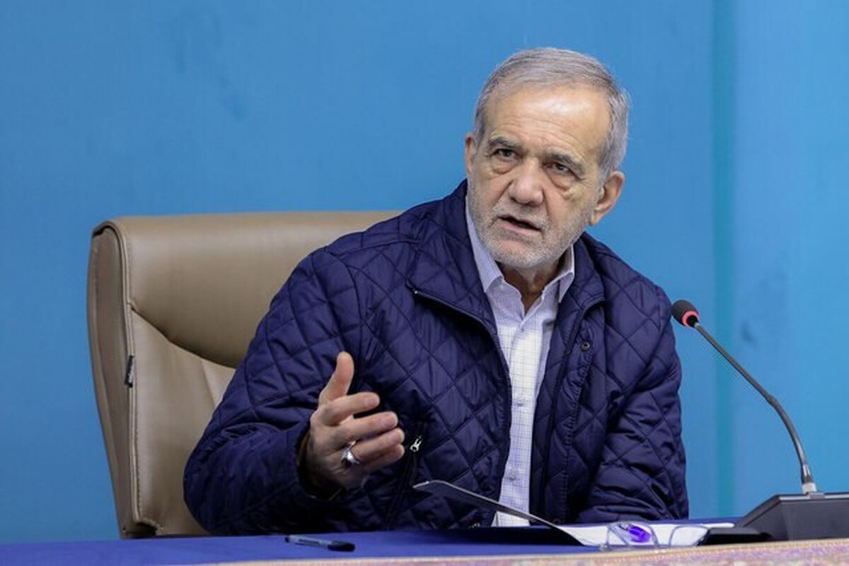 پزشکیان: به هیچ وجه قابل قبول نیست که از چرخهای که تولید و توزیع آن در دست خود ماست، روزانه بین ۲۰ تا ۳۰ میلیون لیتر سوخت قاچاق میشود!