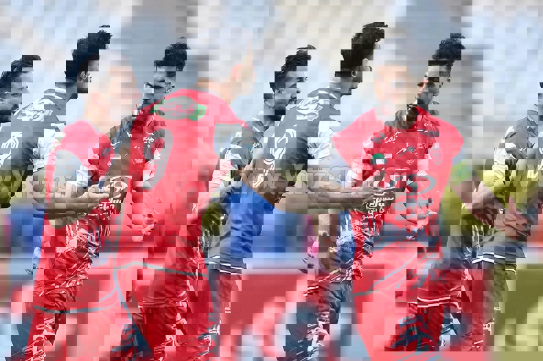 2147884