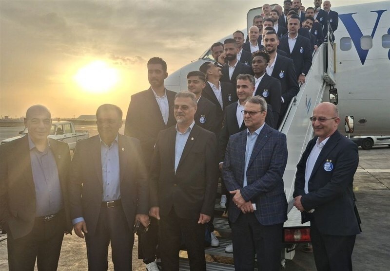کاروان شلوغ استقلال راهی عربستان شد