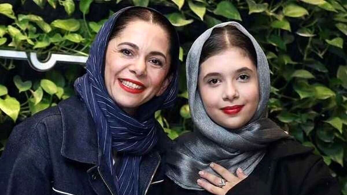 قاب دو نفره نفس بازغی و مادرش در لحظه سال تحویل