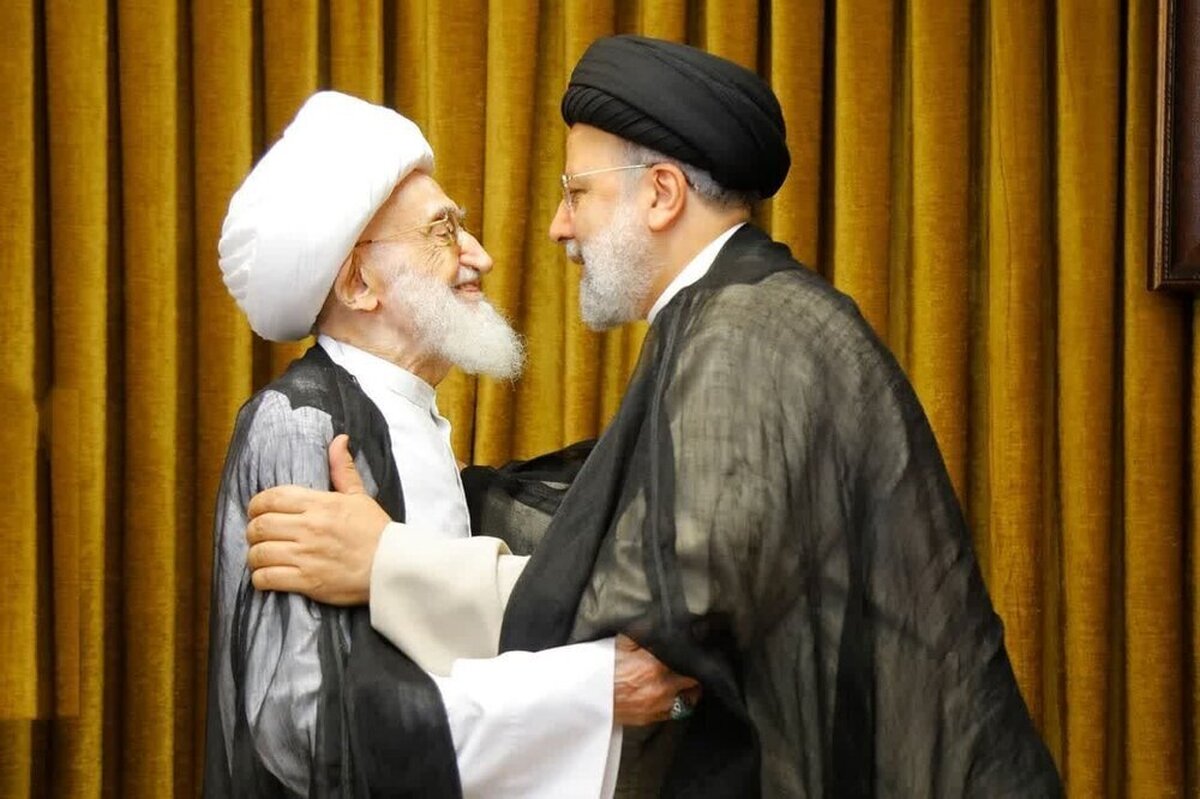 روزنامه دولت: رئیسی حرف‌هایی را که مراجع تقلید در سفر به قم مطرح کردند، خودش می‌دانست!