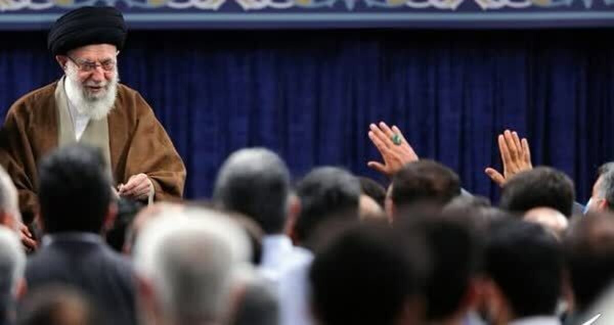 جمعی از کارگران فردا با رهبر معظم انقلاب دیدار میکنند