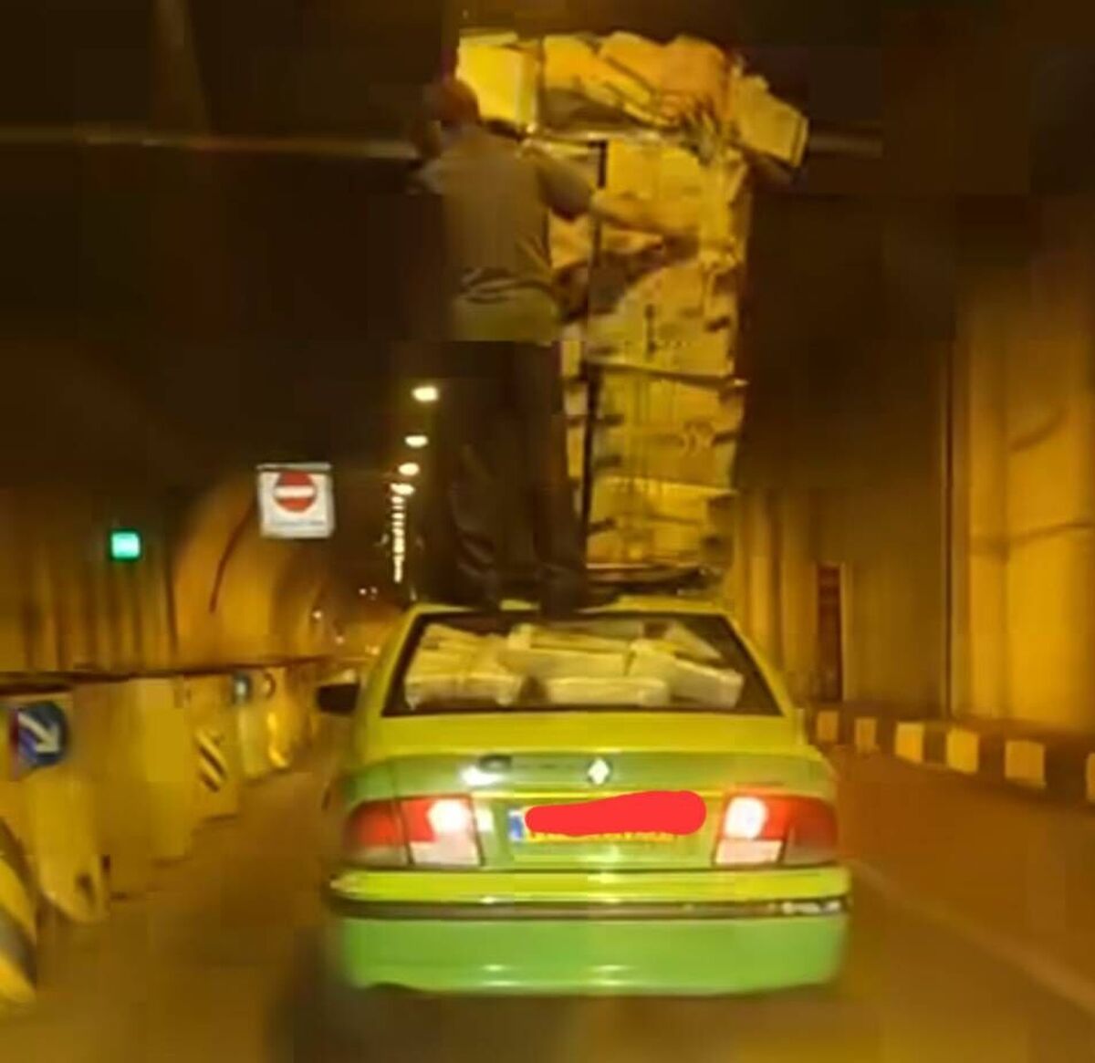 تاکسیران متخلف در حمل بار در تهران شناسایی شد