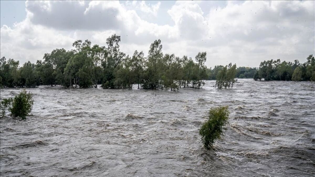 آماده‌باش امدادگران در ۱۴ استان کشور