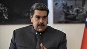 فیلم| تصاویری از حضور مادورو در مراسم سینه زنی برای شهید رئیسی