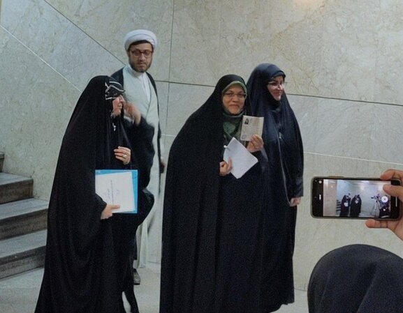 اولین داوطلب زن در چهاردهمین دوره انتخابات ریاست جمهوری ایران