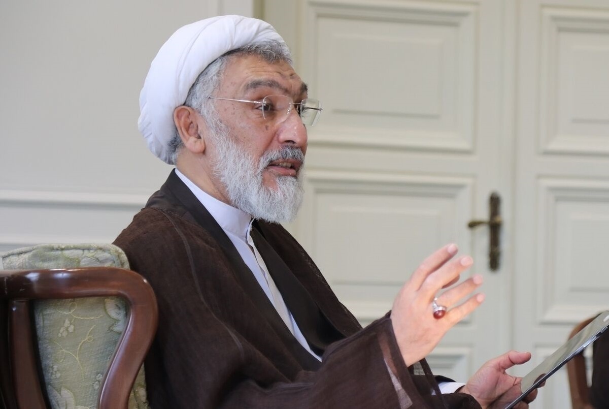 توییت پورمحمدی درباره قالی باف در وقت استراحت