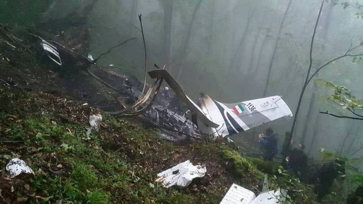 بالگرد پس از برخورد با ارتفاع، دچار آتش سوزی شد / بالگرد از مسیر تعیین شده پروازی خارج نگردیده است