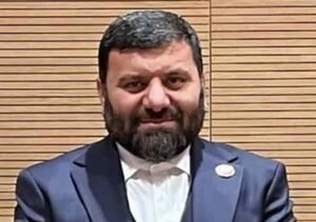 تصویر دیده نشده از شهید موسوی در امداد رسانی به سیل فیروزکوه