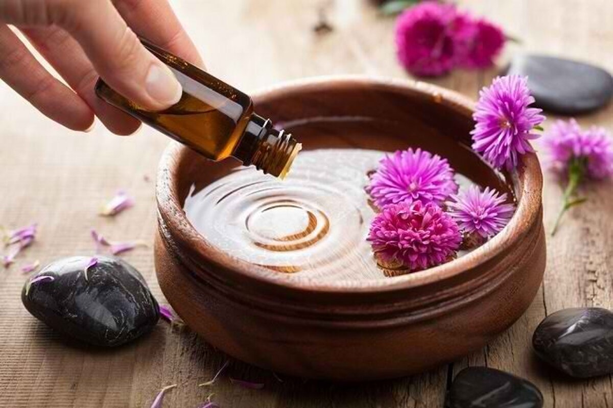 ۱۰ روغن عالی برای رایحه‌درمانی + کاربرد و خاصیت هر کدام