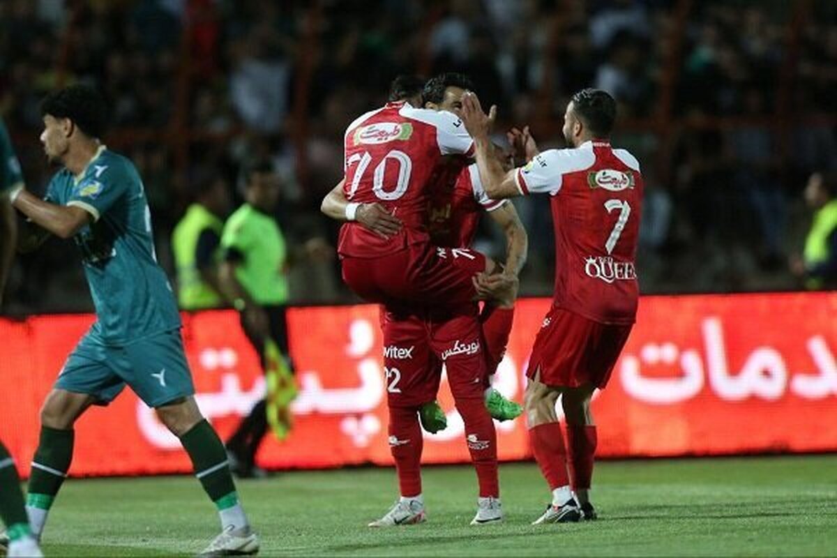 برد پرگل پرسپولیس مقابل غول کش و دشت 3 امتیازی استقلال از گل گهر؛ جنگ قهرمانی در هفته آخر