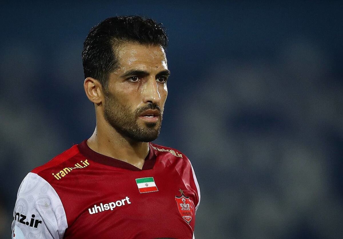 پرسپولیس برای ماندن بازیکنان به وحید امیری پناه برد