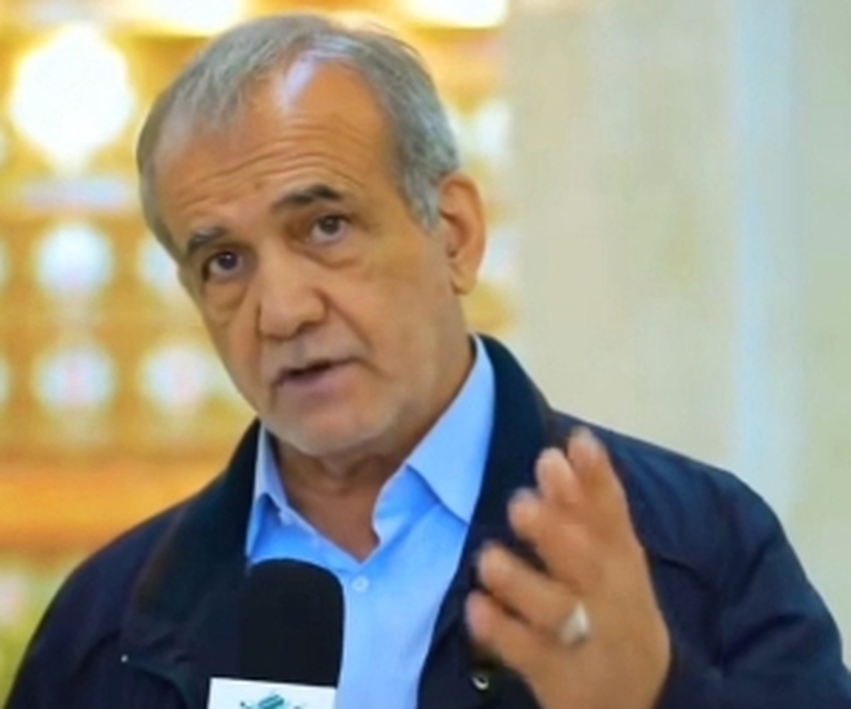 خنده و فیگور بدن پزشکیان هم حاشیه‌ساز شد