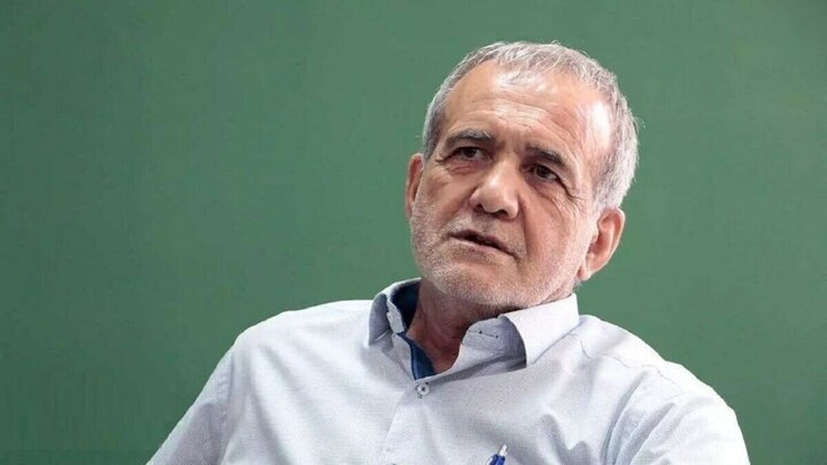 تصویری از محسن هاشمی با شالگردن برای ایران در همایش پزشکیان/ نماینده ردصلاحیت شده مجلس هم بود