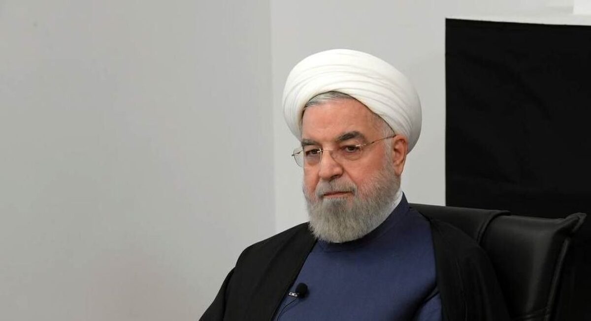 حسن روحانی: چرا مسائلی که ضربه اصلی آن به ملت بود را ادامه دادید؟/ توبه کنید، از ملت عذرخواهی کنید