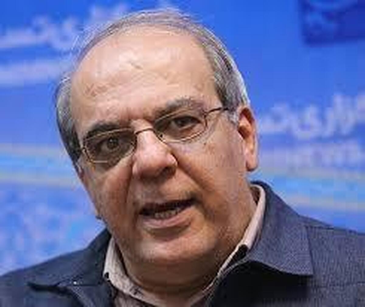 کنایه عباس عبدی به بهارستان‌نشینان؛ ۳۰۰ نماینده مجلس هنگام سخن گفتن چنان طلبکارند انگار با اپوزیسیون مواجهیم!