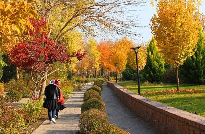 راهنمای سفر به مشهد در فصل پاییز و زمستان طبیعت پاییزی مشهد