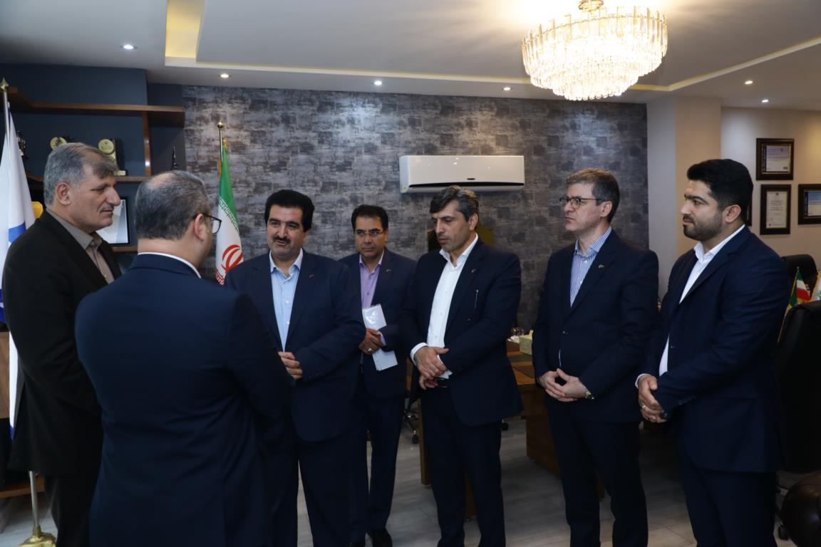 هدف این بانک حمایت از تولید ملی و اشتغالزایی است هدف این بانک حمایت از تولید ملی و اشتغالزایی است