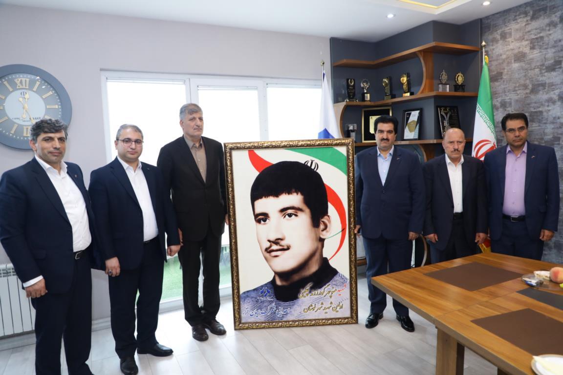 هدف این بانک حمایت از تولید ملی و اشتغالزایی است هدف این بانک حمایت از تولید ملی و اشتغالزایی است