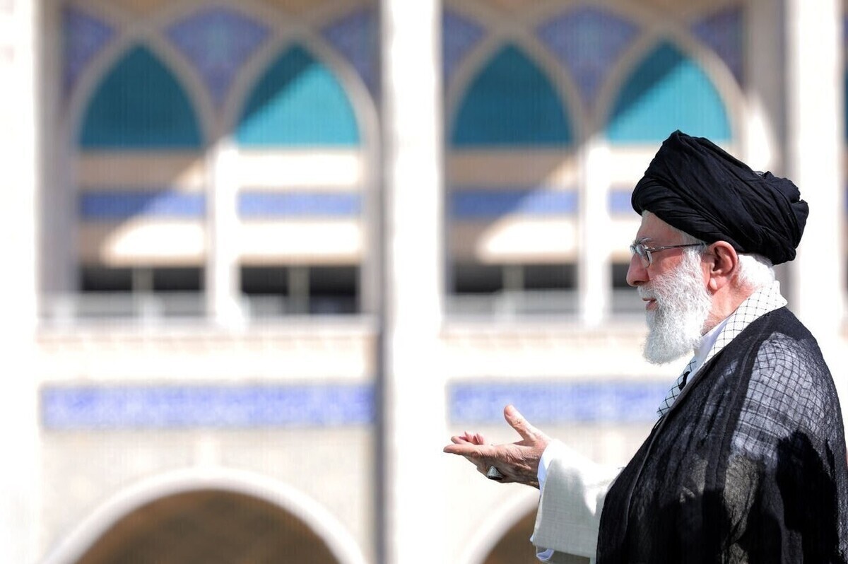 فیلم | اقامه نماز عید فطر به امامت رهبر انقلاب