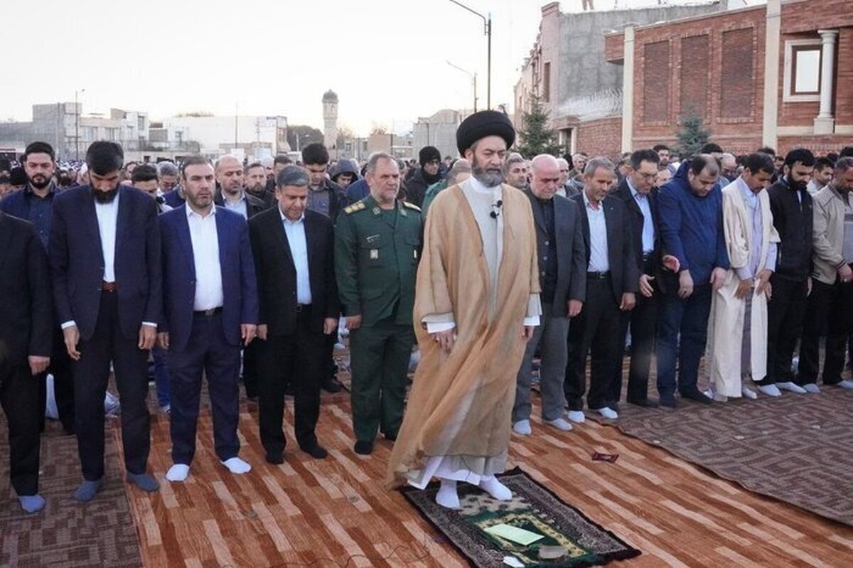 مسئولان نباید به حاشیه بروند؛ وظیفه اصلی آنها کنترل مباحث اقتصادی است