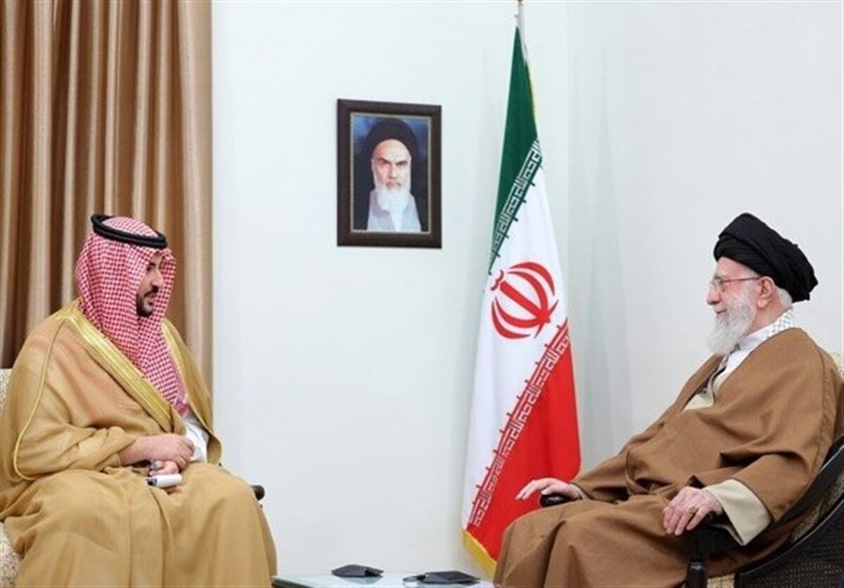 رهبر معظم انقلاب: ارتباط میان ایران و عربستان برای هر دو کشور مفید خواهد بود