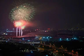 فیلم| لحظه پرتاب بزرگترین فشفشه جهان در لحظه تحویل سال ۲۰۲۶ در توکیو