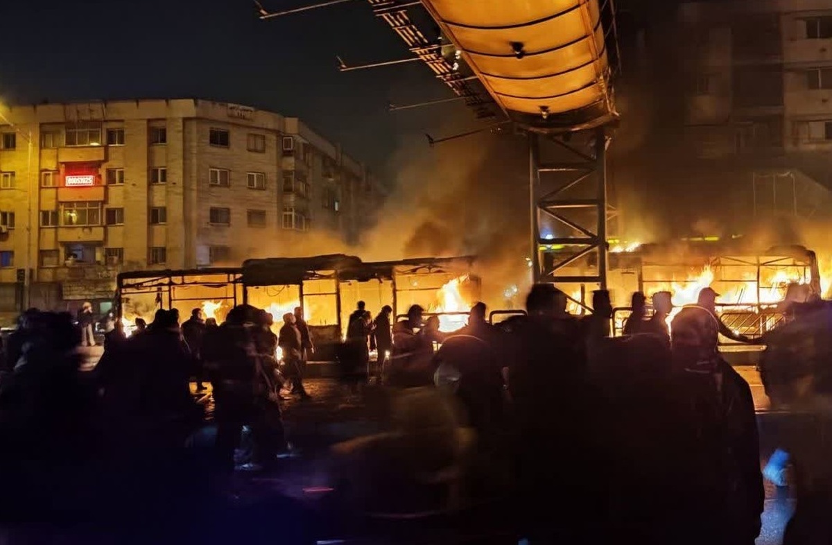 سید علی خمینی: ماموران میدانی موساد اغتشاشات را رهبری می‌کنند