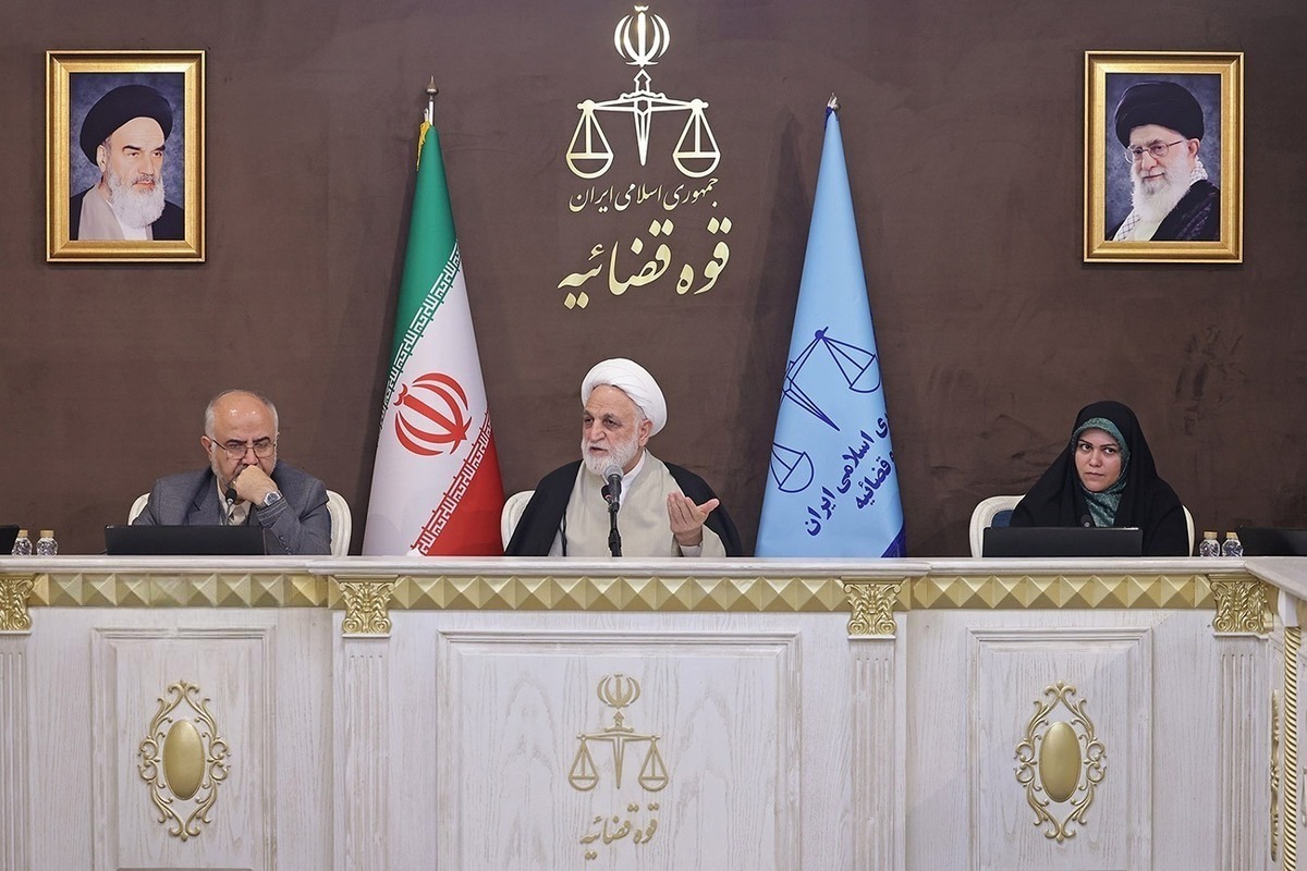 رئیس قوه قضاییه: دستگاه قضایی در عرصه مقابله با فساد و مفسد، به هیچ وجه گزینشی و تبعیض‌آمیز برخورد نمی‌کند