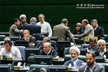 تصاویر| جلسه غیرعلنی مجلس با حضور تیم اقتصادی دولت