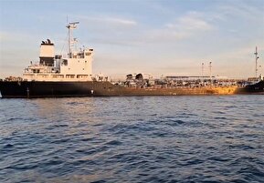 فیلم| توقیف یک کشتی توسط سپاه