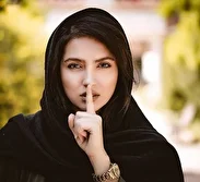 عکس| شب نشینی مونا کرمی با حال و هوای شاعرانه