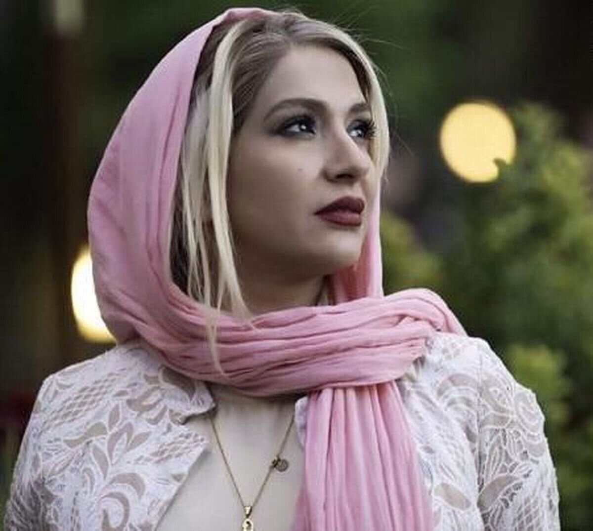 بازیگر زن ایرانی: همسرم شب عروسی سر من را کوبید به تخت