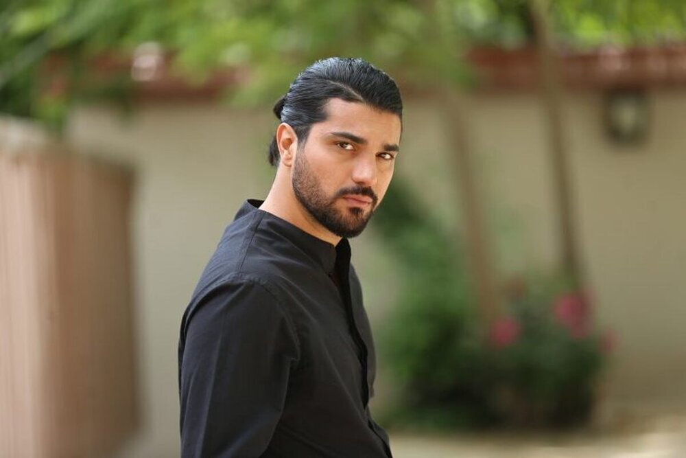 سینا مهراد مجری تلویزیون شد