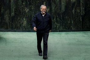 فیلم| پزشکیان : عینکم را نیاوردم؛ یکی یه عینک به من بده