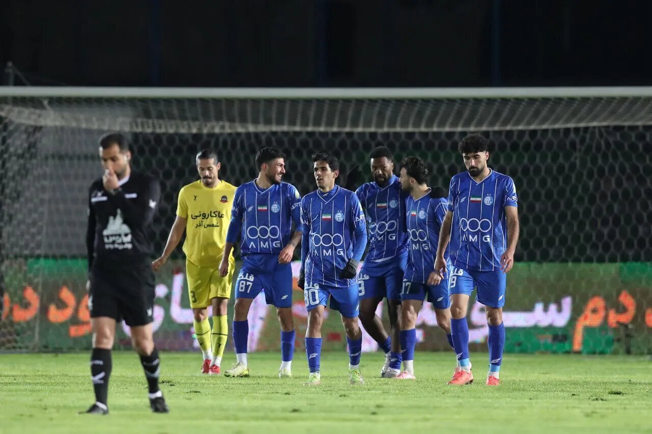 این بازیکن استقلال در شهر کوران پادشاه شد