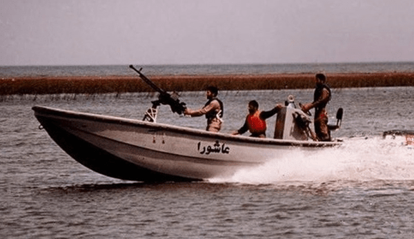 تاکتیک ویژه «زنبورهای سرخ» برای پذیرایی از ناوهای آمریکا تاکتیک ویژه «زنبورهای سرخ» برای پذیرایی از ناوهای آمریکا