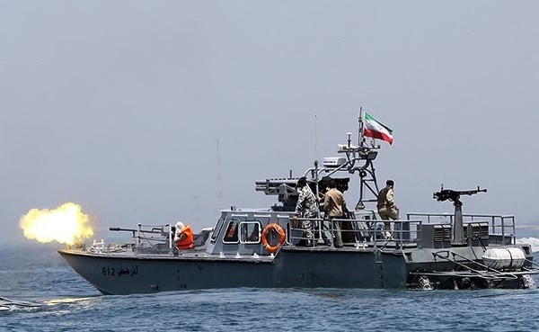 تاکتیک ویژه «زنبورهای سرخ» برای پذیرایی از ناوهای آمریکا تاکتیک ویژه «زنبورهای سرخ» برای پذیرایی از ناوهای آمریکا