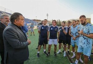 تاجرنیا علیه استقلال