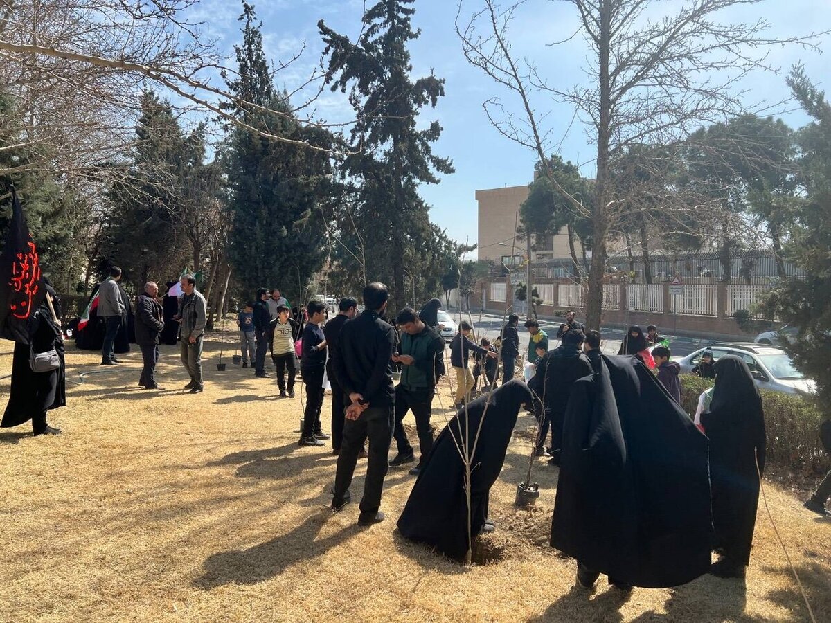 تصویر منتشر شده در فضای مجازی محل تدفین رهبر شهید نیست