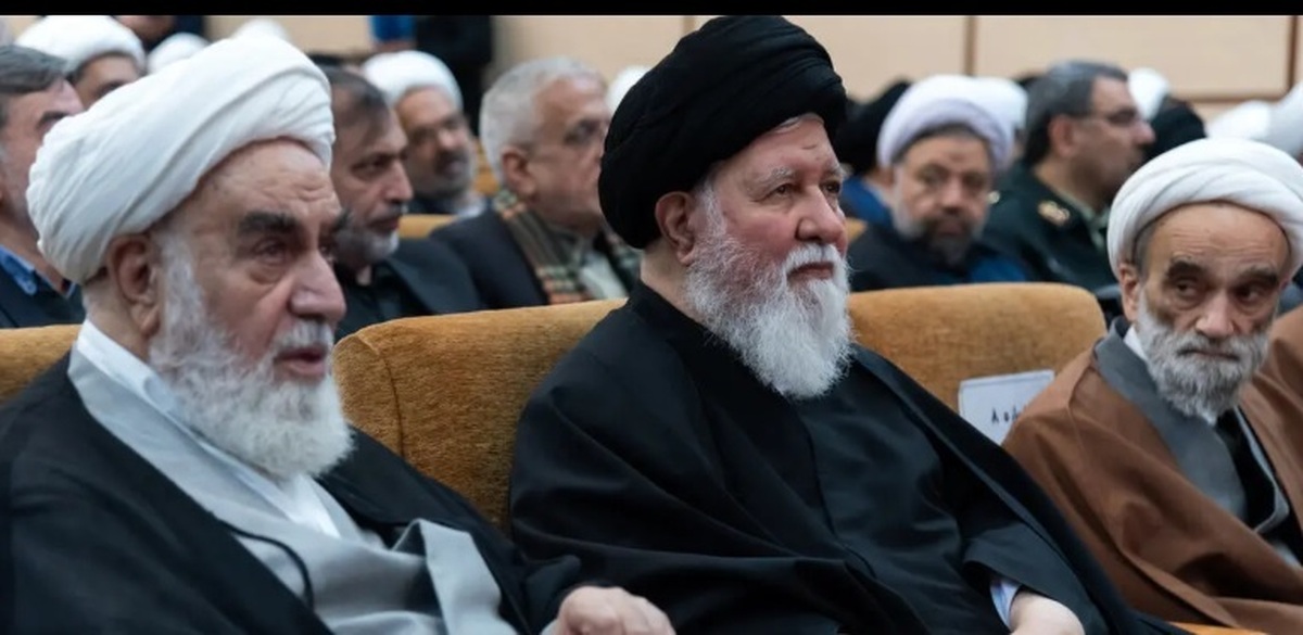 آیت‌الله سید مجتبی خامنه‌ای سومین رهبر جمهوری اسلامی ایران شد