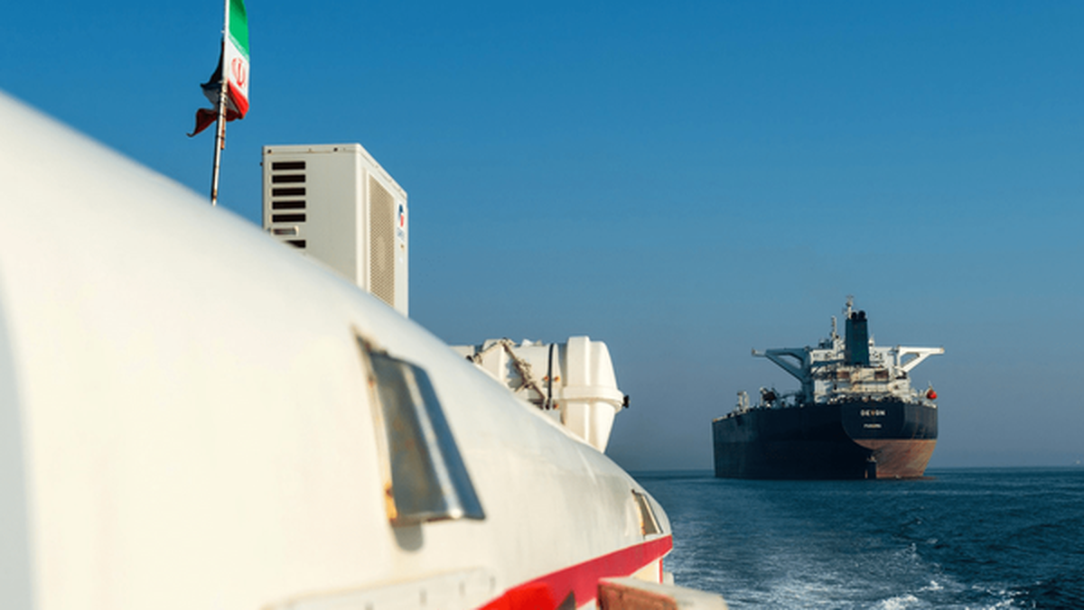 قیمت نفت آمریکا با انفجار نفتکش کویت 3 دلار گران شد