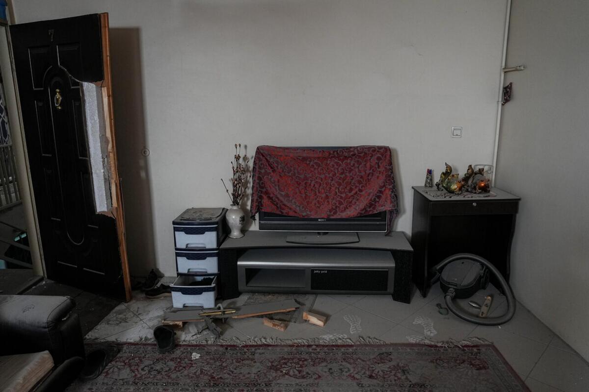 نجات ۸۰۰ مصدوم زنده از زیر آوار در تهران توسط امدادگران هلال‌احمر