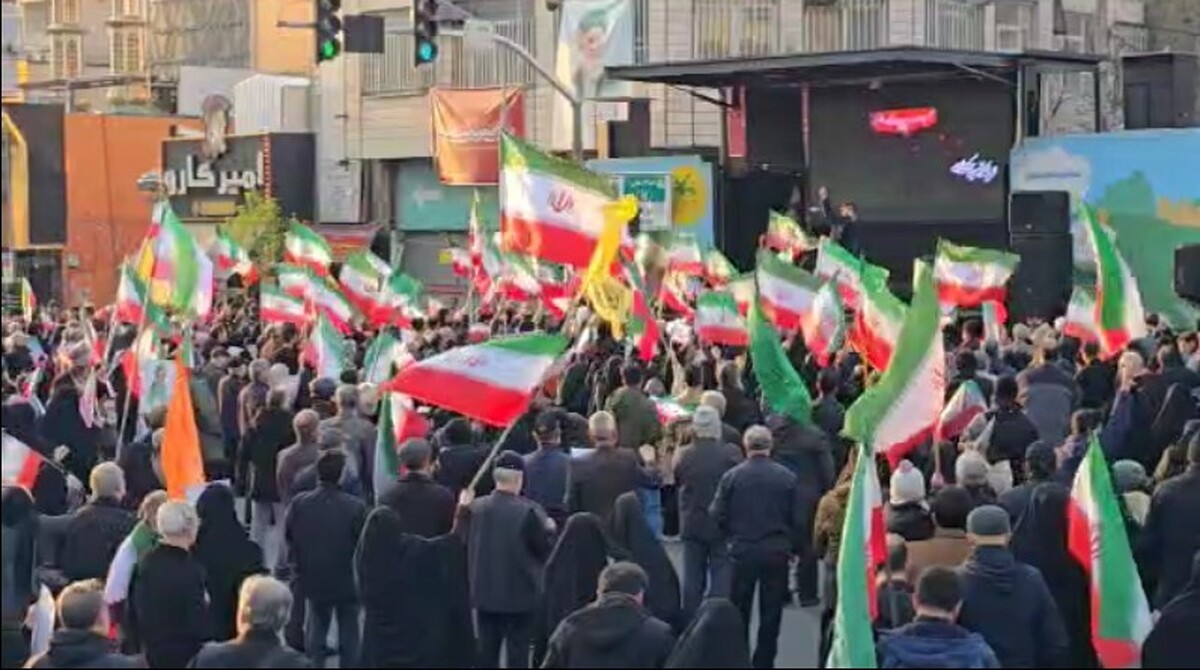 تجمع و راهپیمایی ها مجاز شد؟