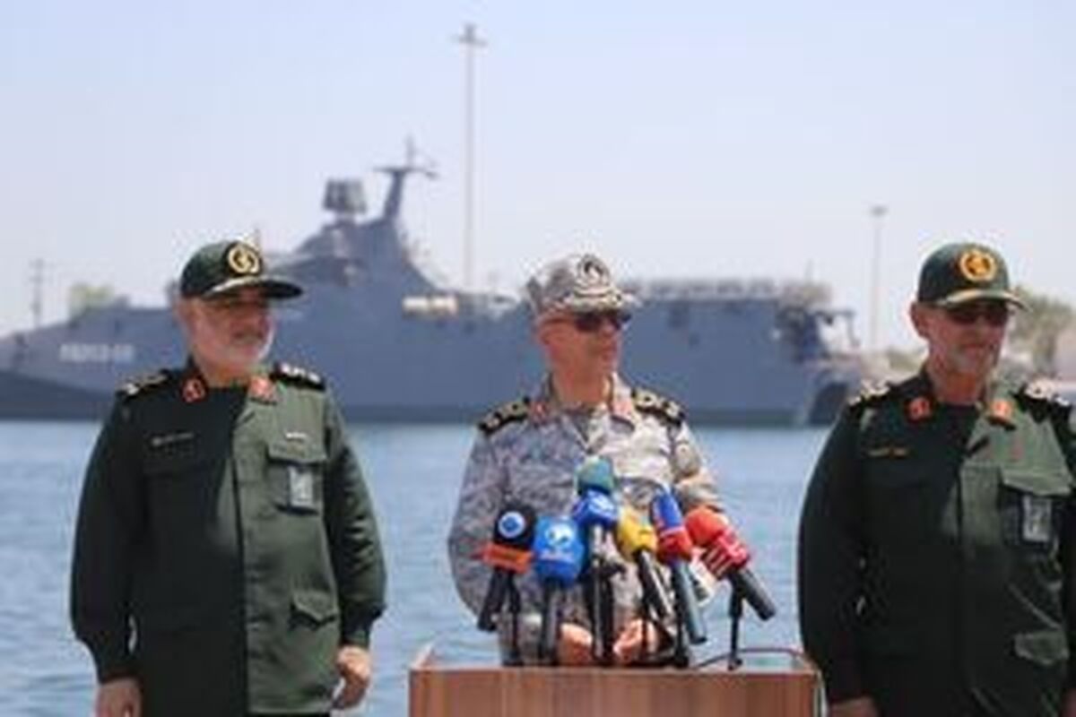 یگان‌های ارتش و سپاه در تنگه هرمز و خلیج فارس و سواحل مکران در اوج آمادگی عملیاتی و رزمی هستند